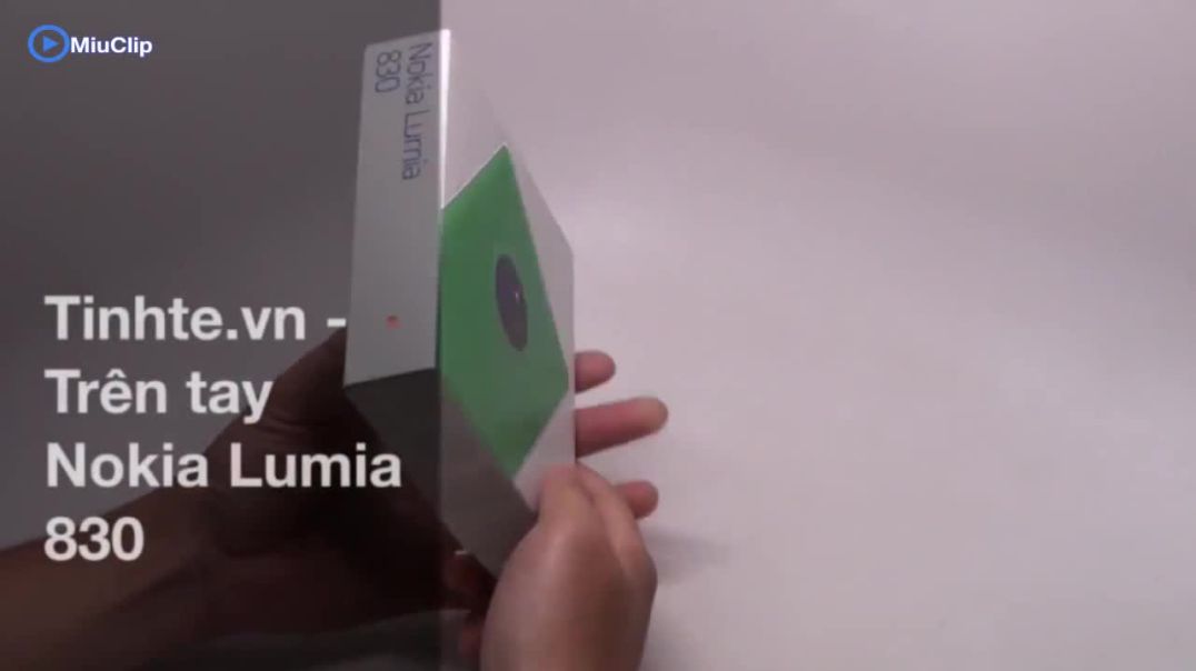 ⁣Trên tay Nokia Lumia 830 chính hãng