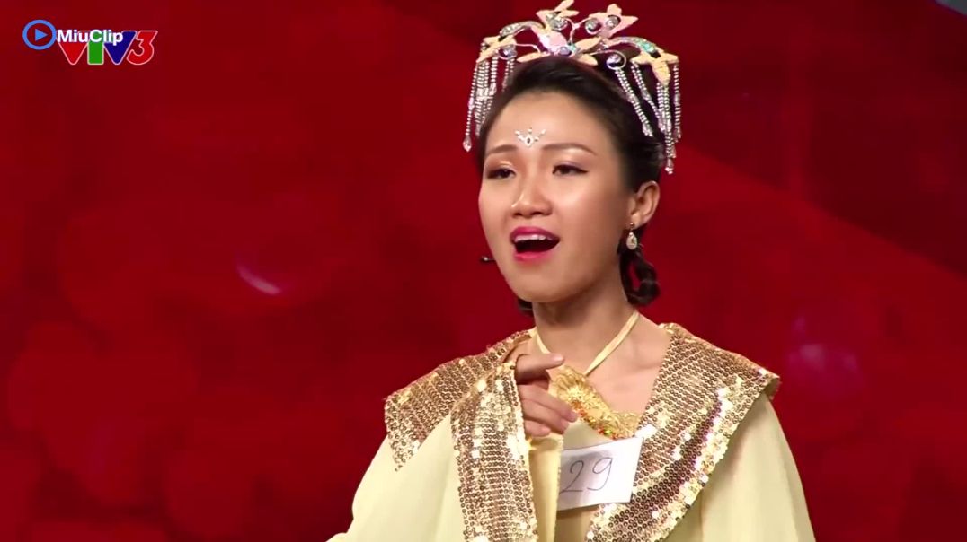 ⁣Vietnam's Got Talent 2014 - Hát 4 thứ tiếng - Thanh Nhàn
