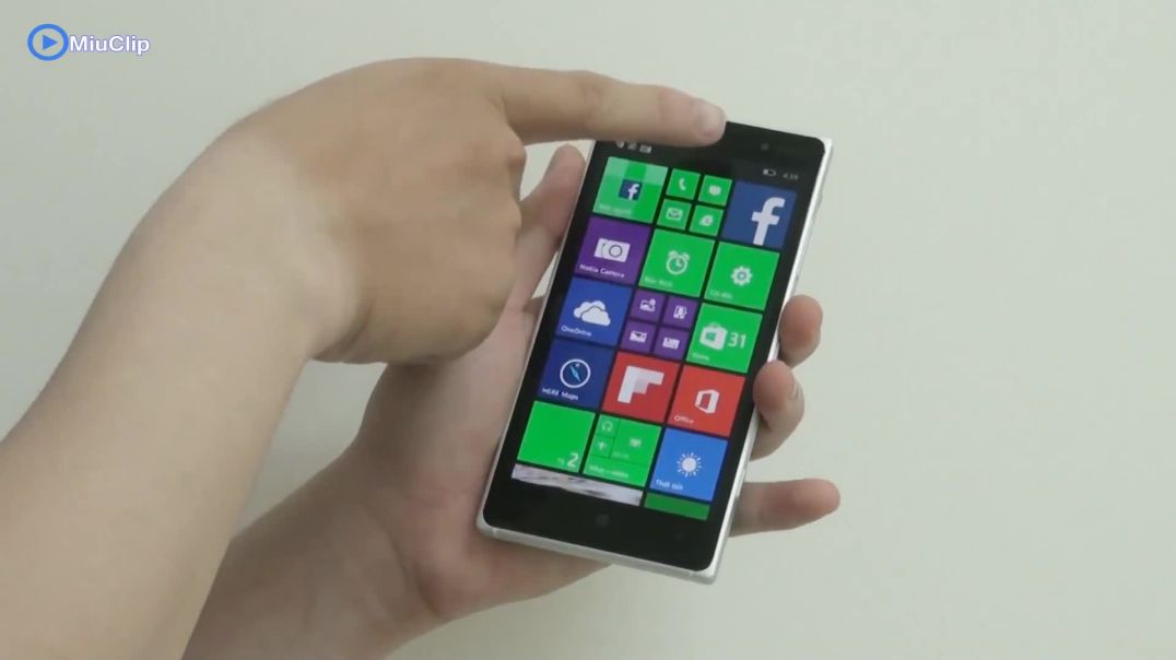 ⁣Đánh giá điện thoại Nokia Lumia 830