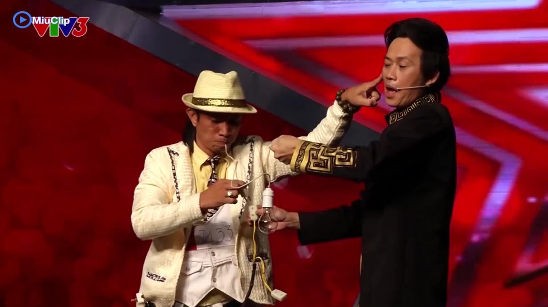 ⁣Vietnam's Got Talent 2014 - Người điện - Hoàng Nhựt