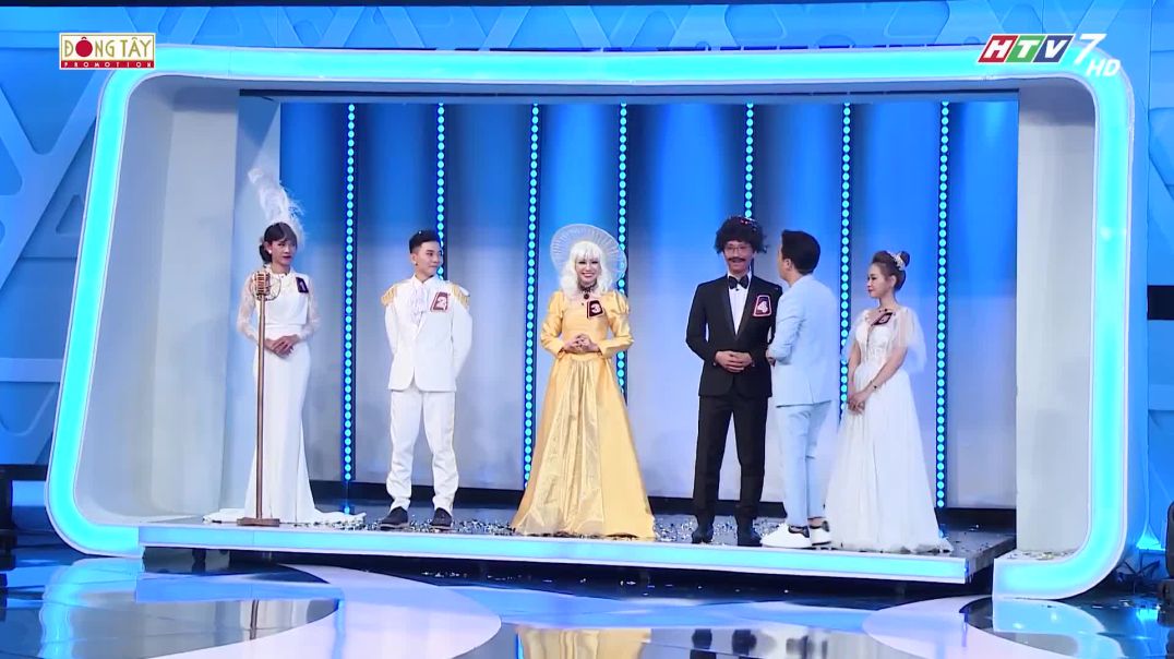 ⁣Người tiên phong hát bolero bằng tiếng Anh cùng bé Quốc Linh kết hợp hay như nuốt đĩa - Người Bí Ẩn