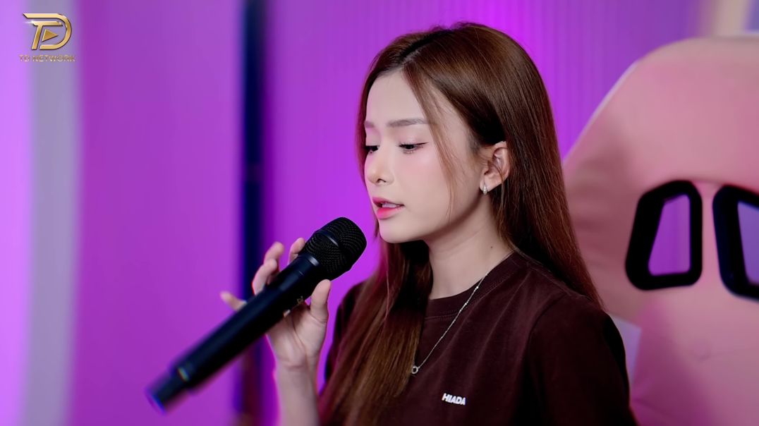 Em Thua Cô Ta Remix - Út Nhị Mino Cover | Cô ấy tốt hơn em à, cô ta cũng thương anh à!