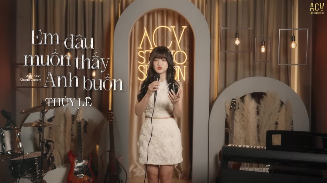 Em Đâu Muốn Thấy Anh Buồn - Thủy Lê | Official Music Video